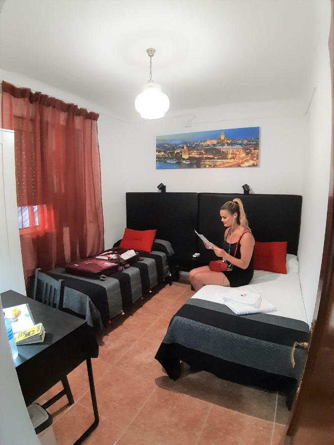 Fresh & Clean Room Sevilla ภายนอก รูปภาพ