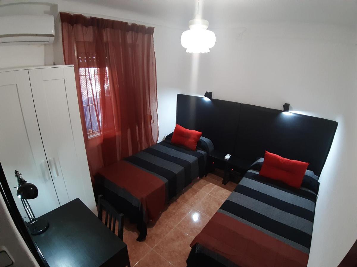 Fresh & Clean Room Sevilla ภายนอก รูปภาพ