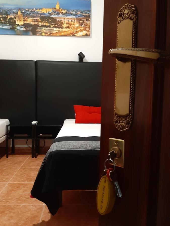 Fresh & Clean Room Sevilla ภายนอก รูปภาพ